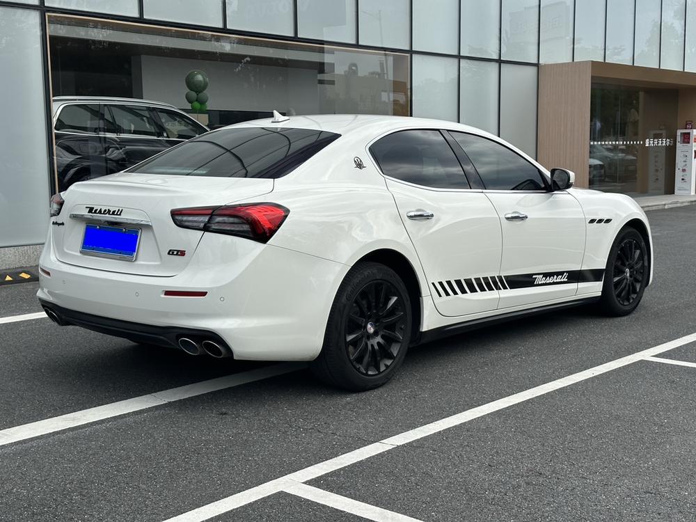 Maserati Ghibli