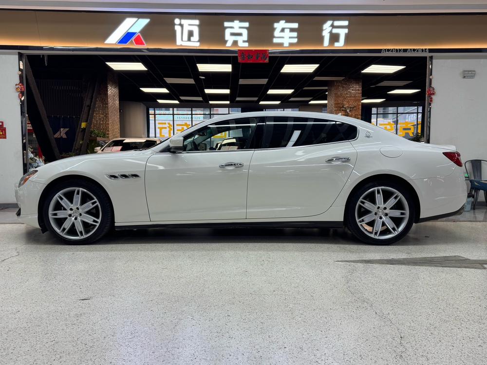 Maserati Quattroporte