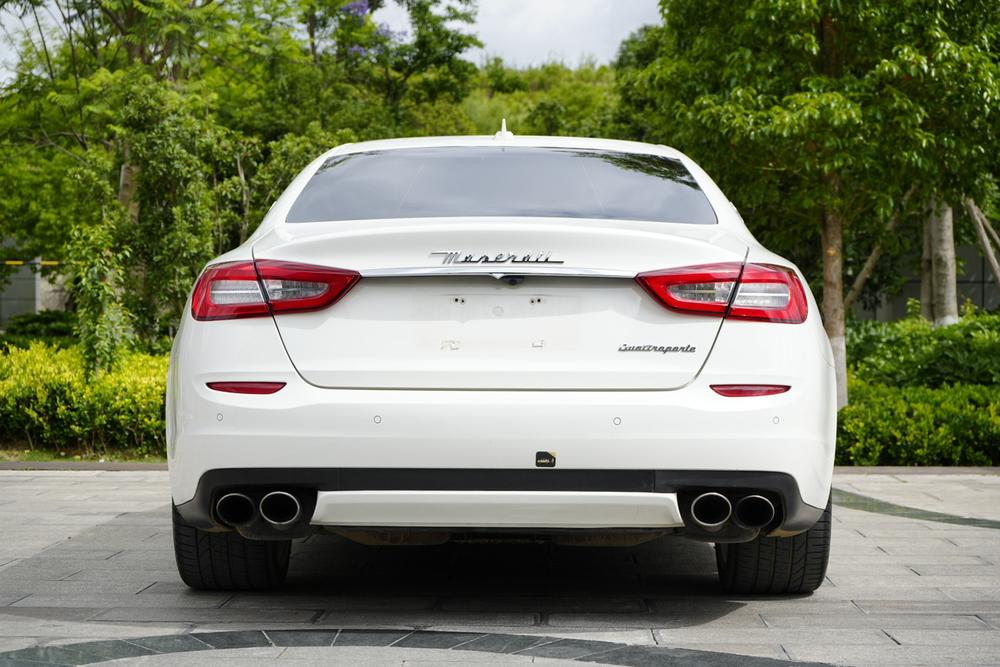 Maserati Quattroporte