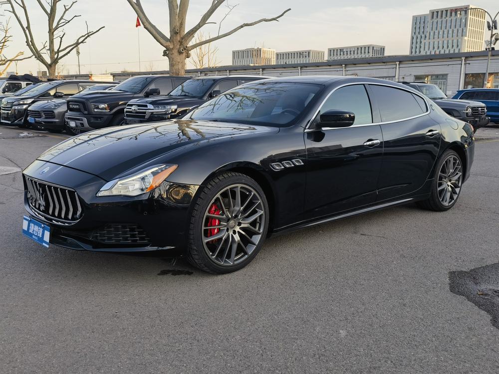 Maserati Quattroporte