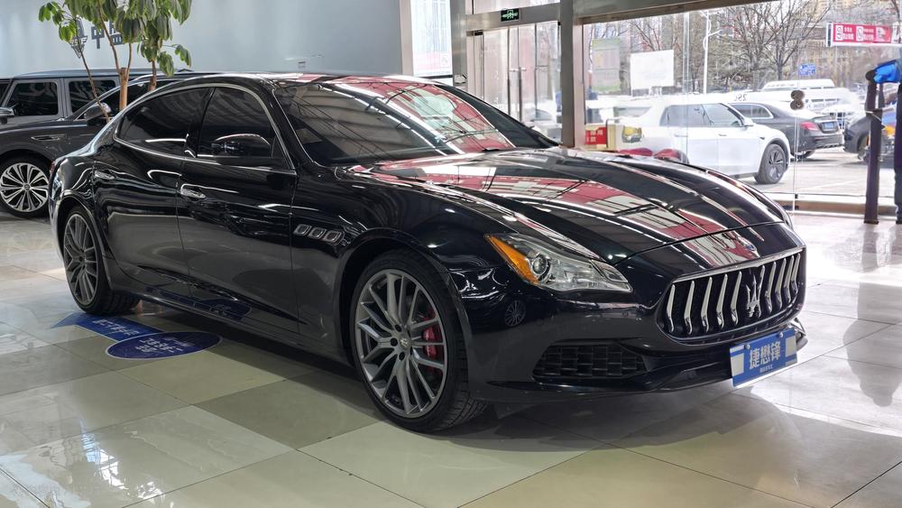 Maserati Quattroporte