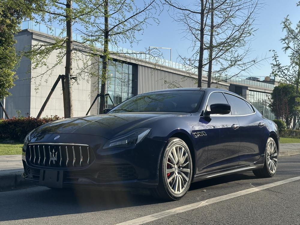 Maserati Quattroporte