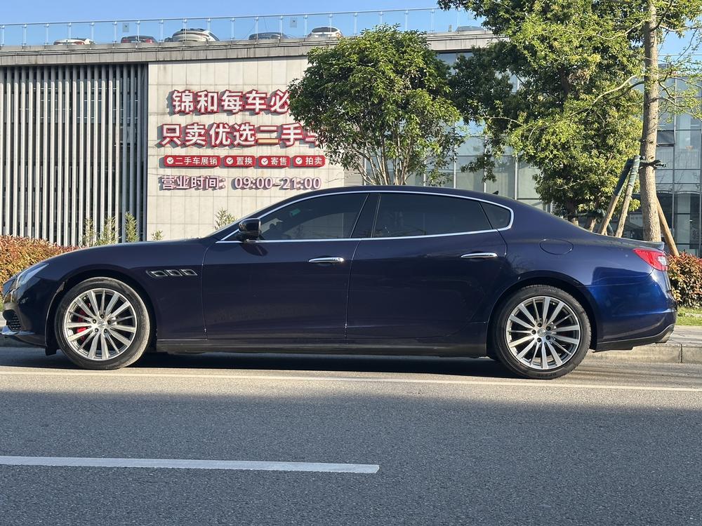 Maserati Quattroporte