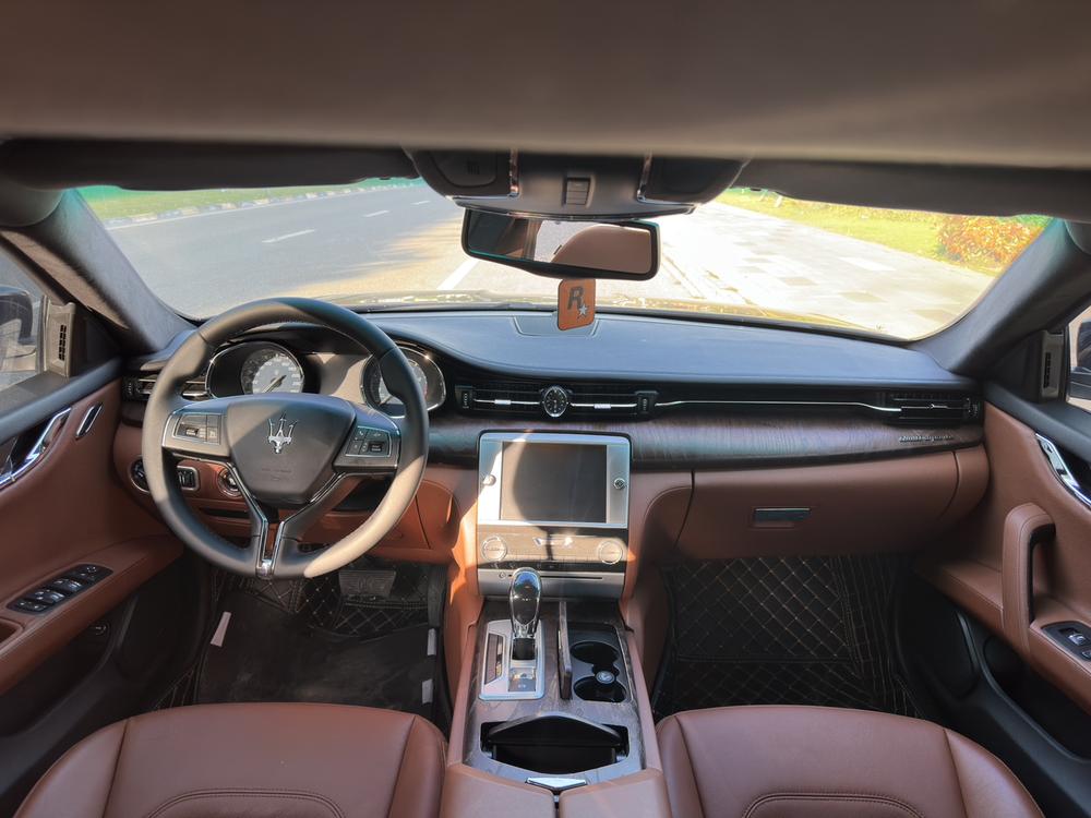 Maserati Quattroporte