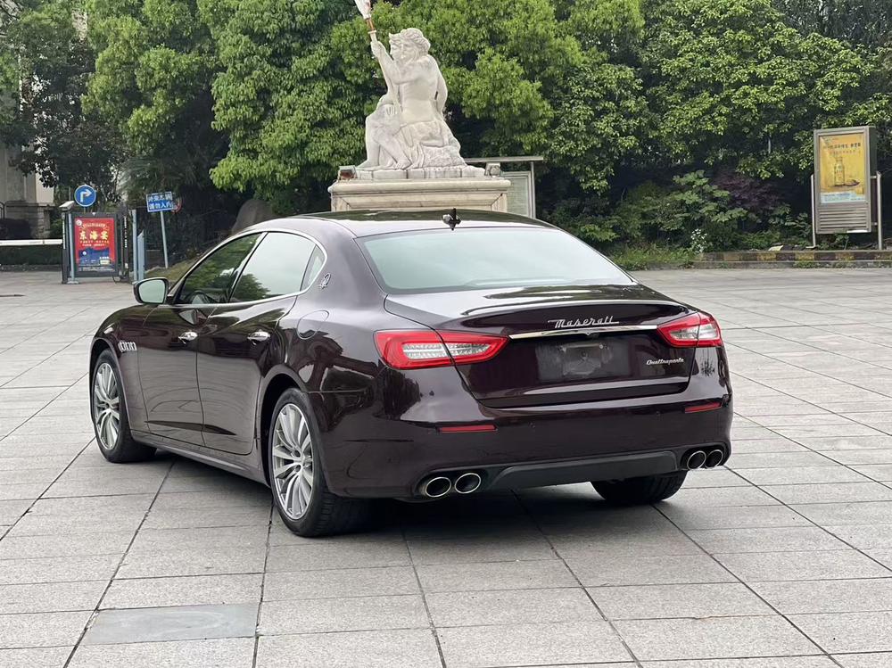 Maserati Quattroporte