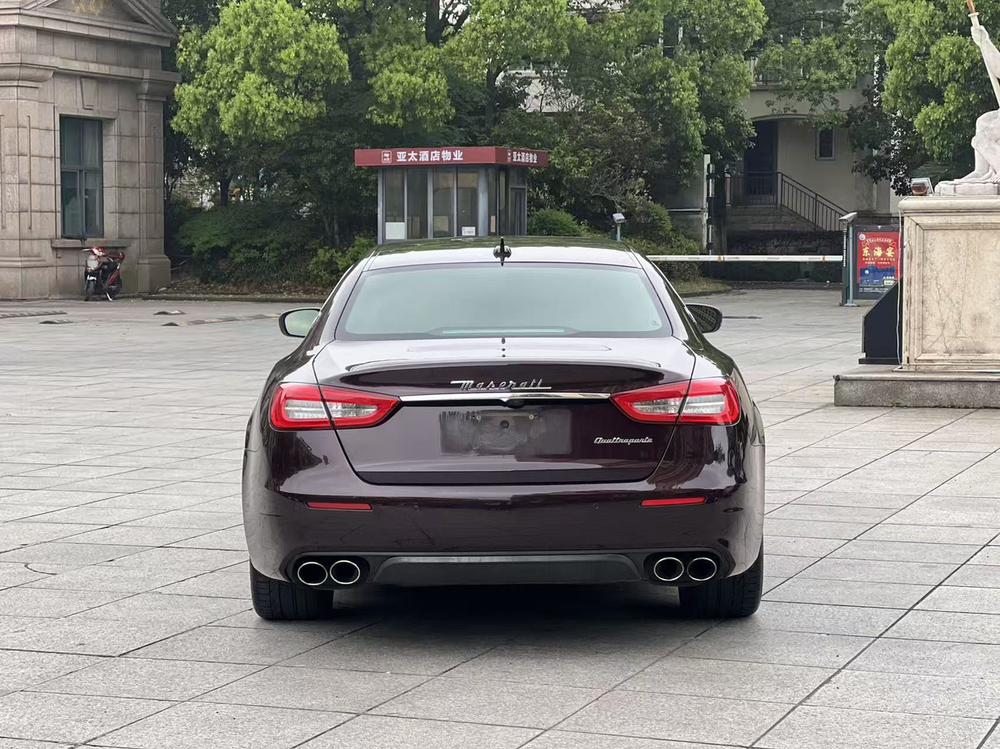 Maserati Quattroporte