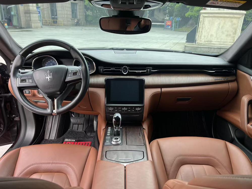 Maserati Quattroporte