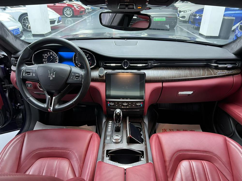 Maserati Quattroporte