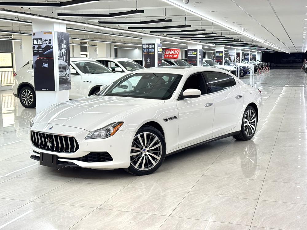 Maserati Quattroporte