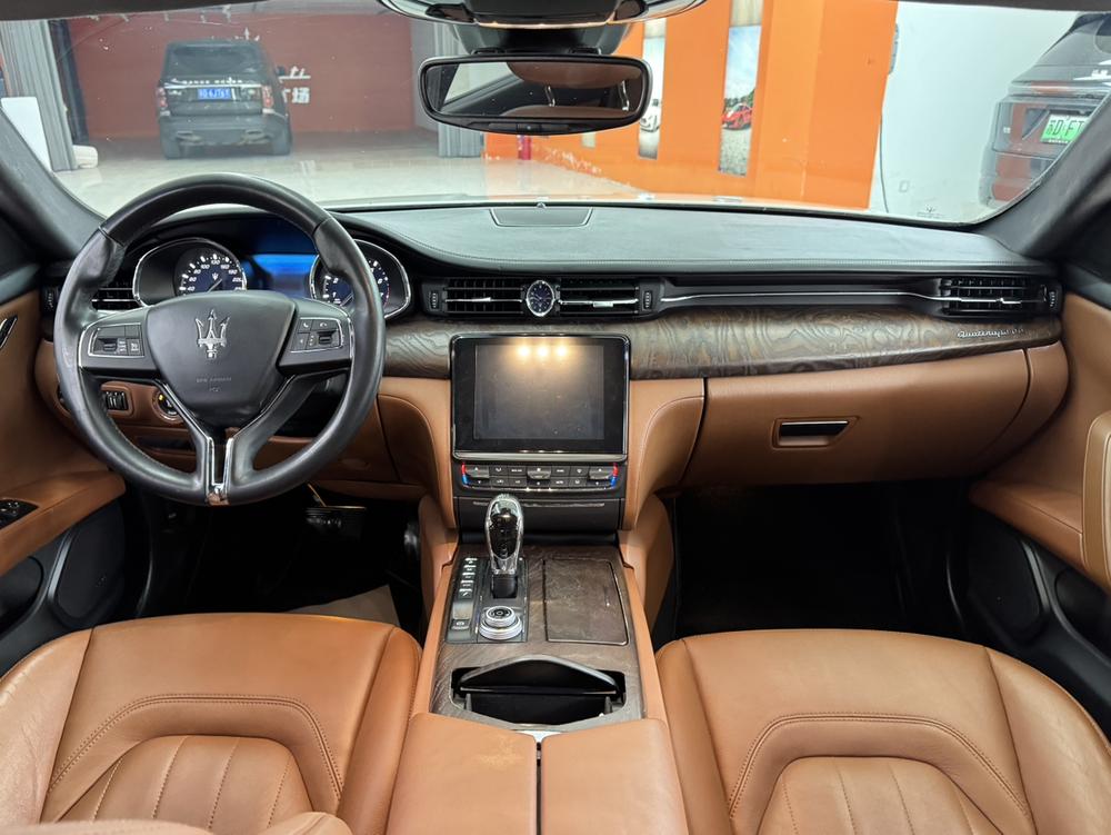 Maserati Quattroporte