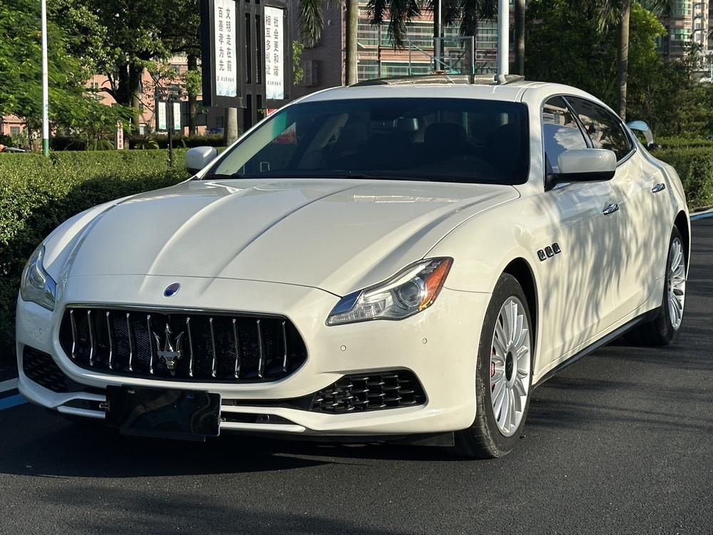 Maserati Quattroporte