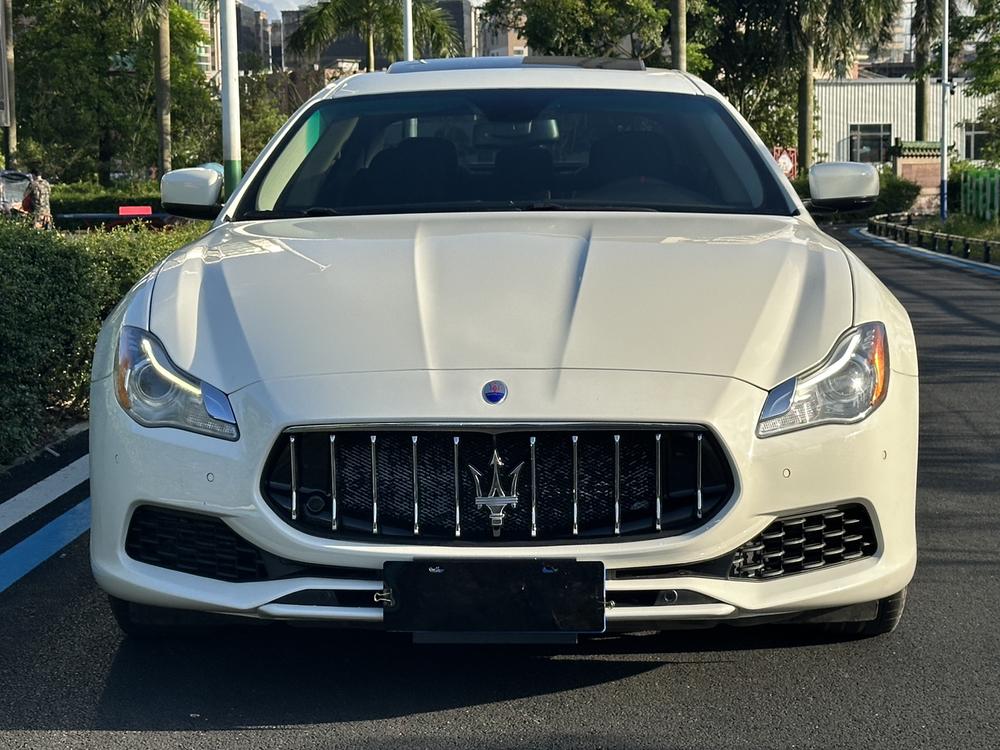 Maserati Quattroporte