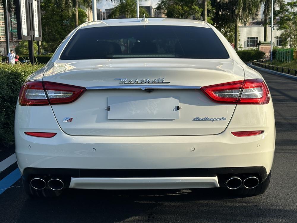 Maserati Quattroporte