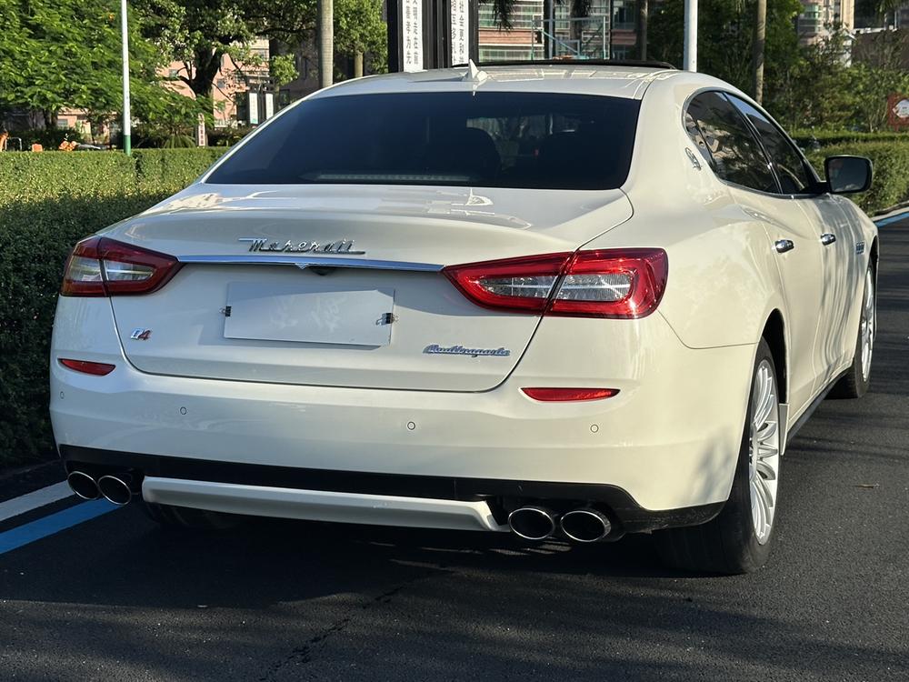 Maserati Quattroporte