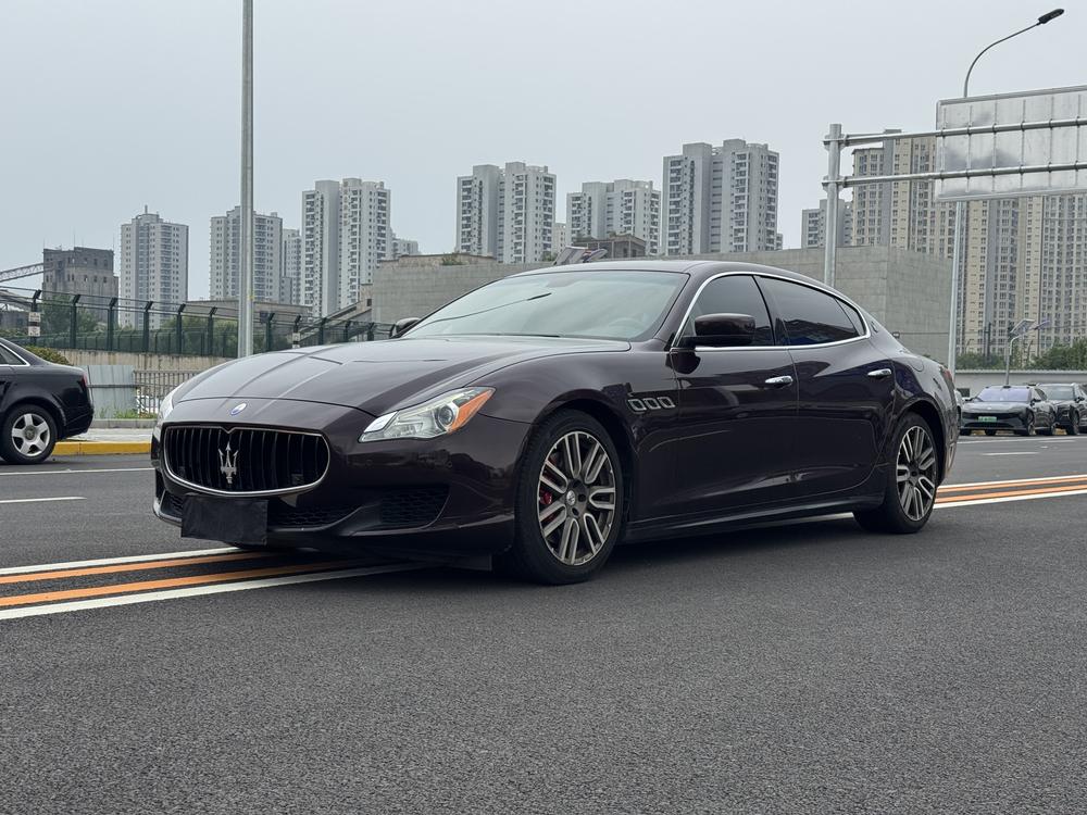 Maserati Quattroporte