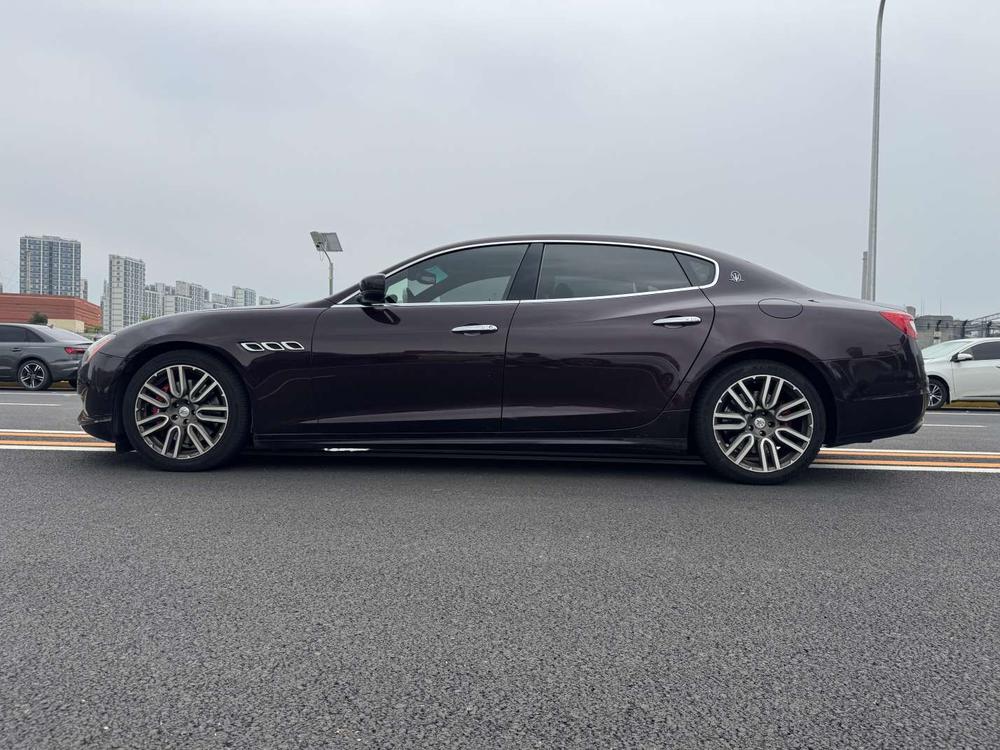 Maserati Quattroporte