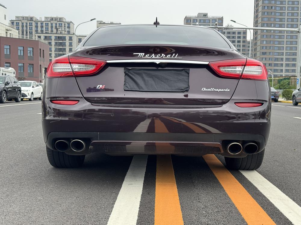 Maserati Quattroporte