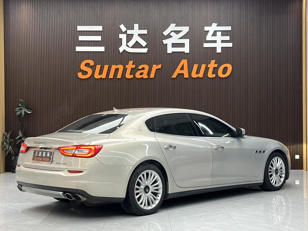 Maserati Quattroporte