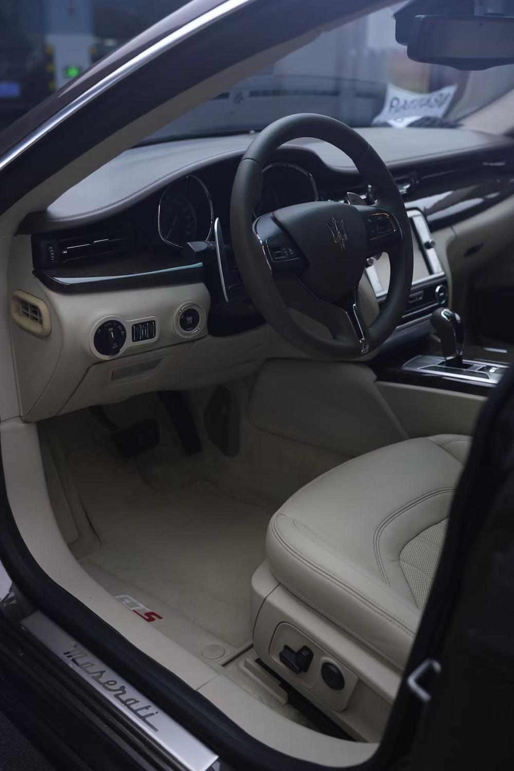Maserati Quattroporte