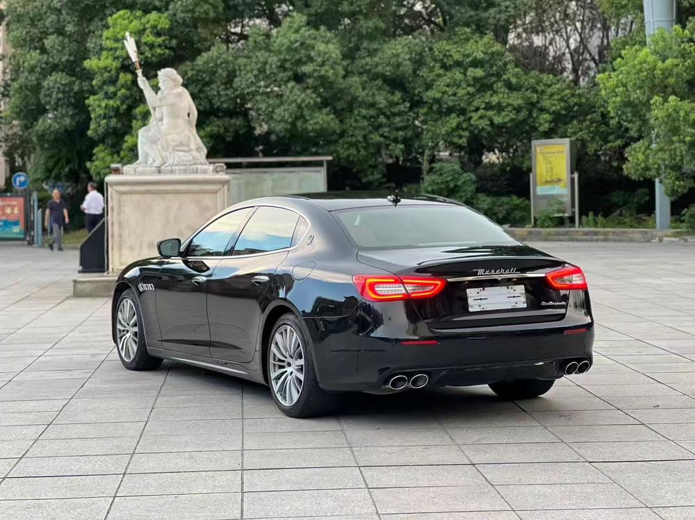 Maserati Quattroporte