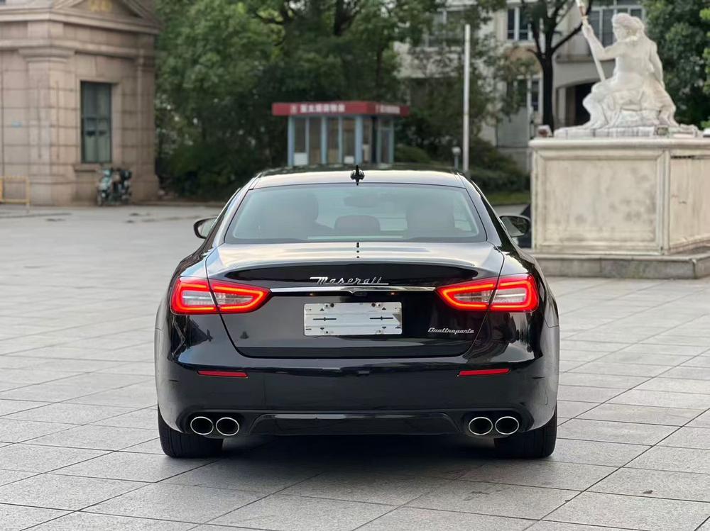 Maserati Quattroporte