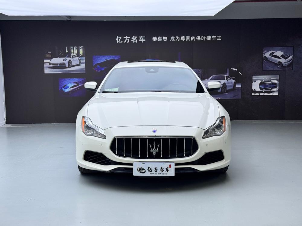 Maserati Quattroporte