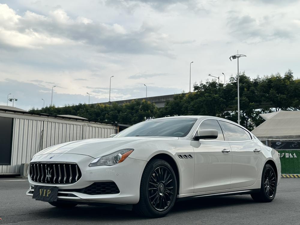 Maserati Quattroporte