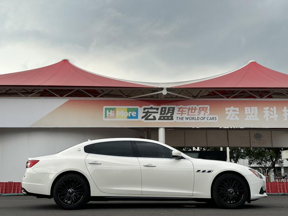Maserati Quattroporte