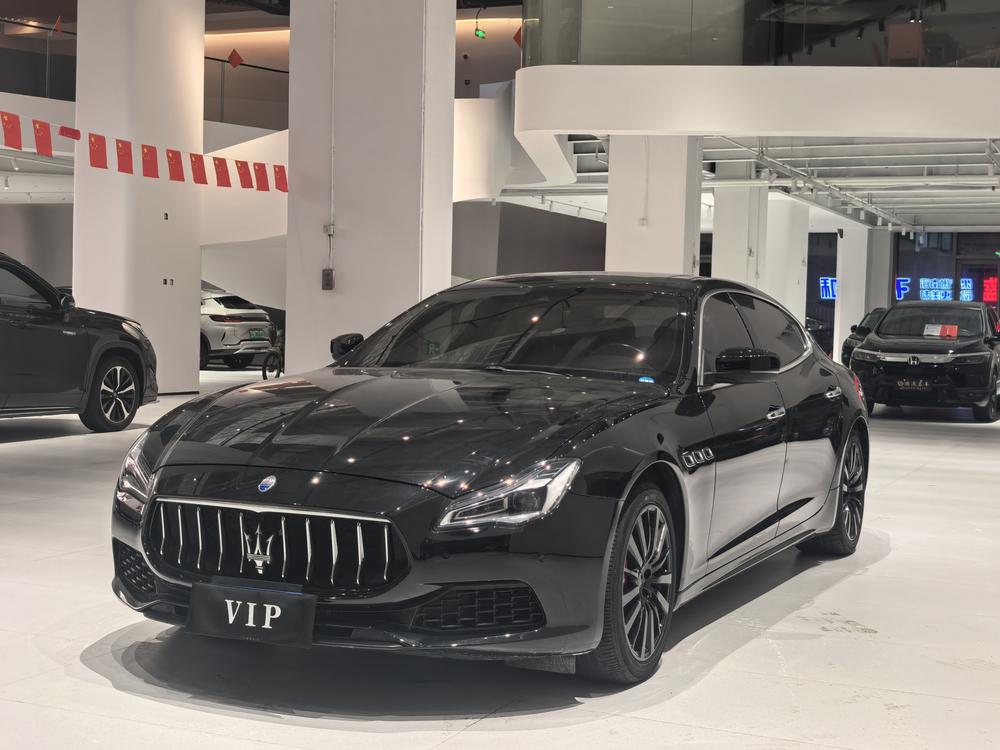 Maserati Quattroporte