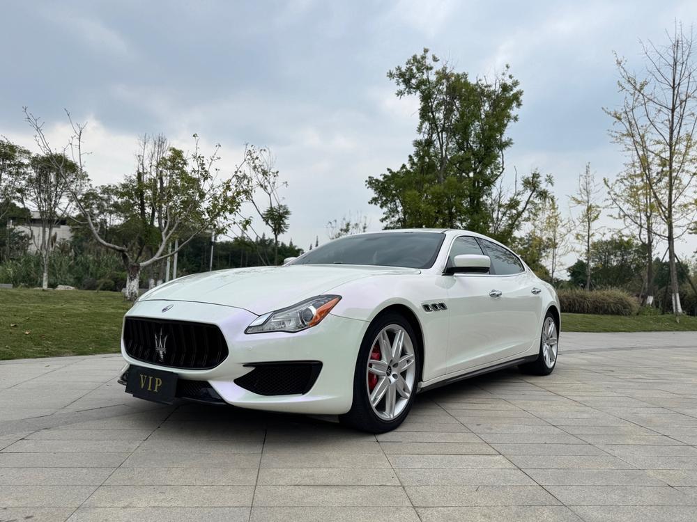 Maserati Quattroporte
