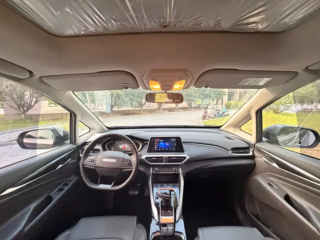 MAXUS Euniq 5