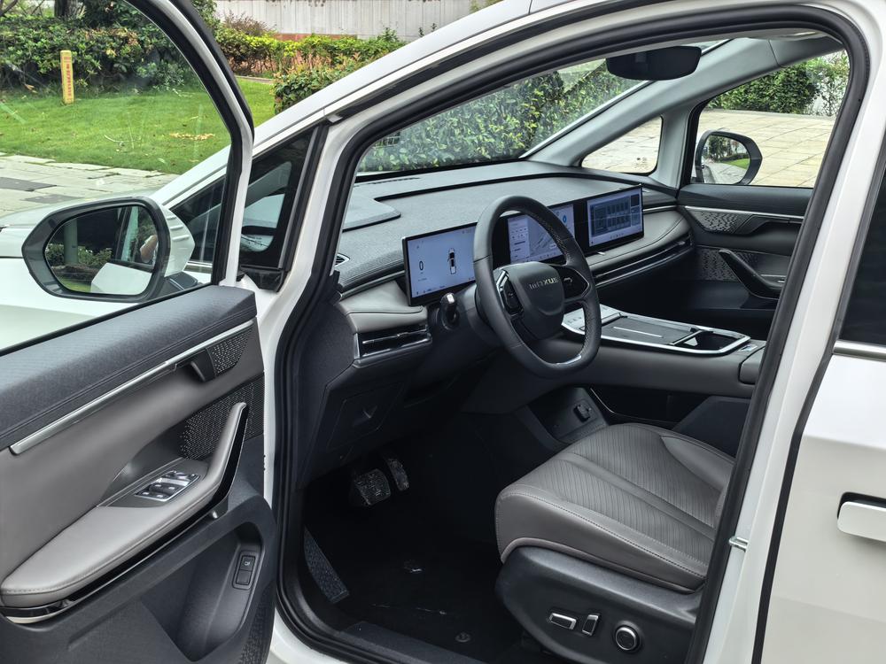 Maxus Maxus G70