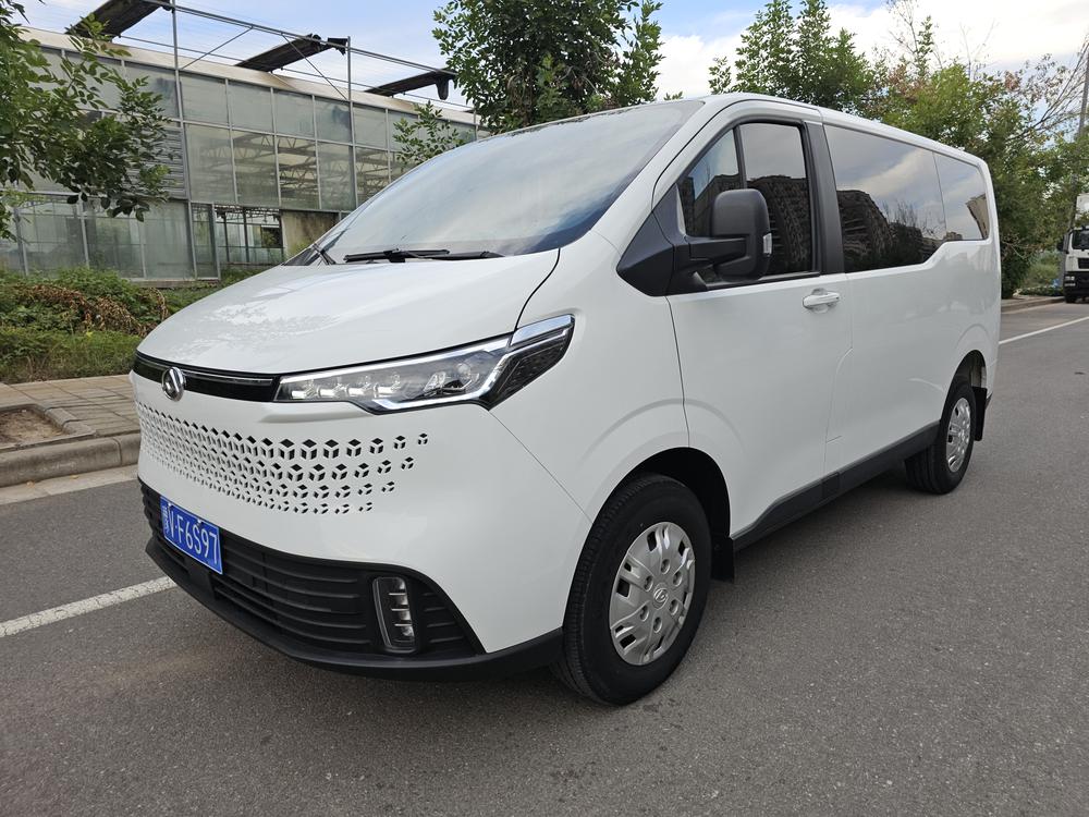 Maxus New V70