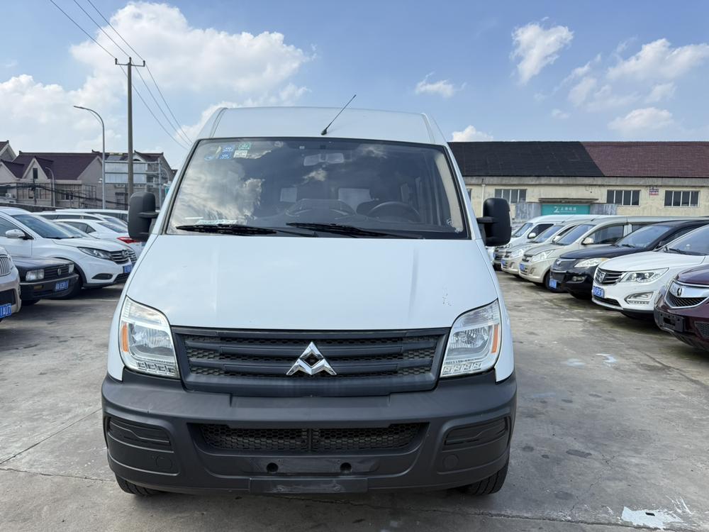 Maxus New V80