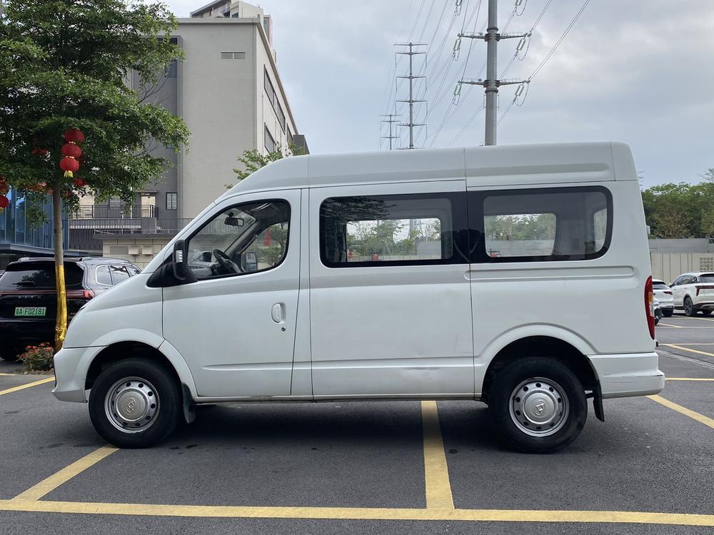 Maxus New V80