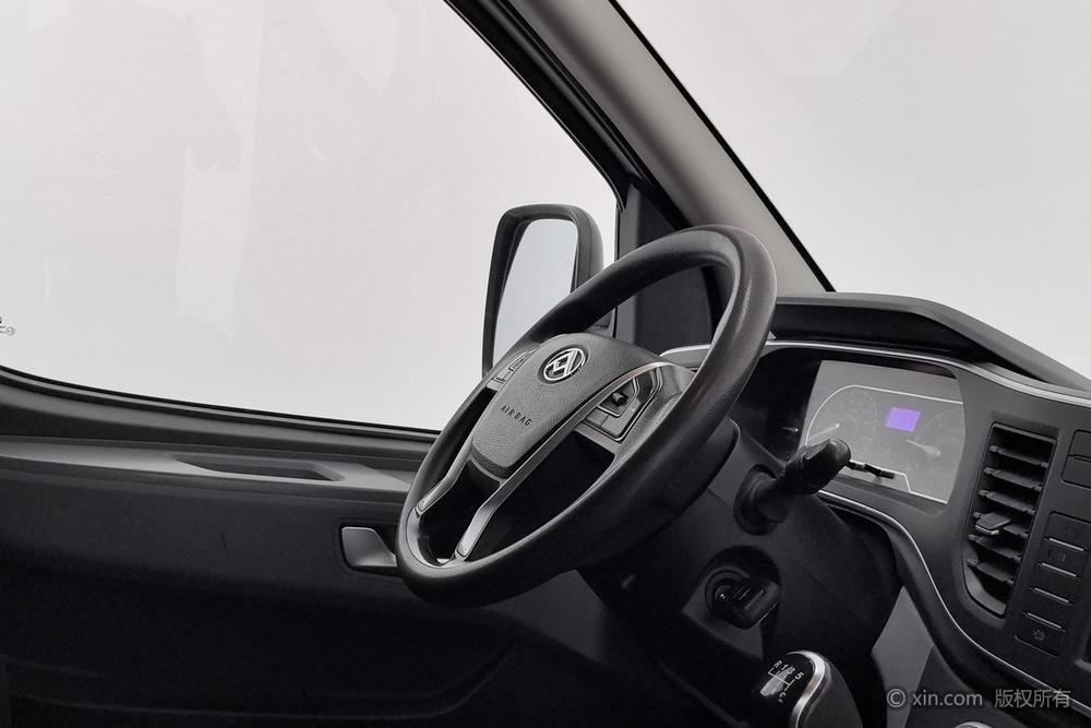 Maxus New V80