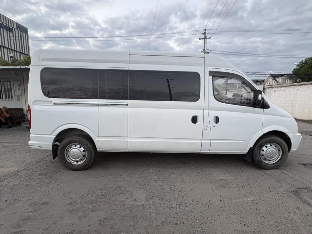 Maxus New V80