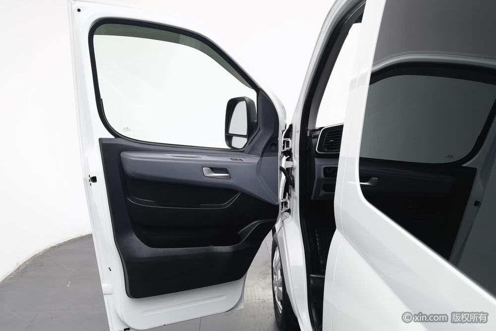 Maxus New V80