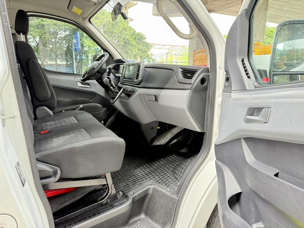 Maxus New V80