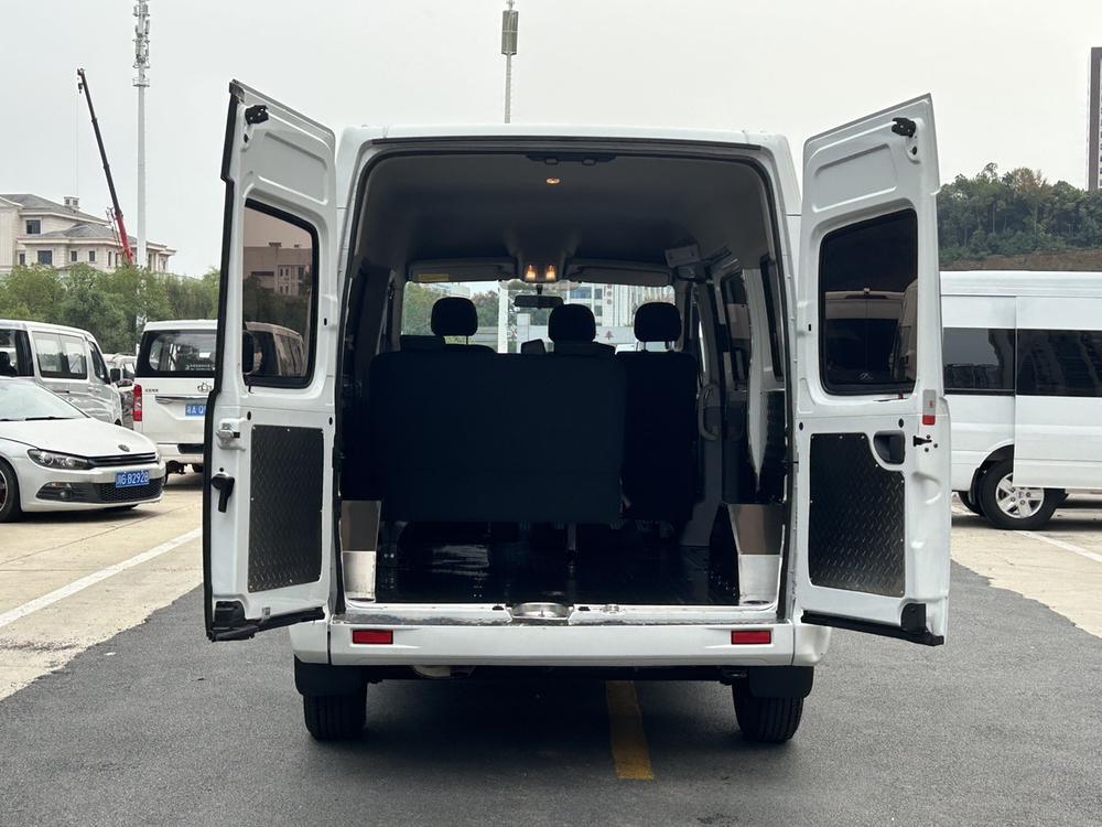 Maxus New V80