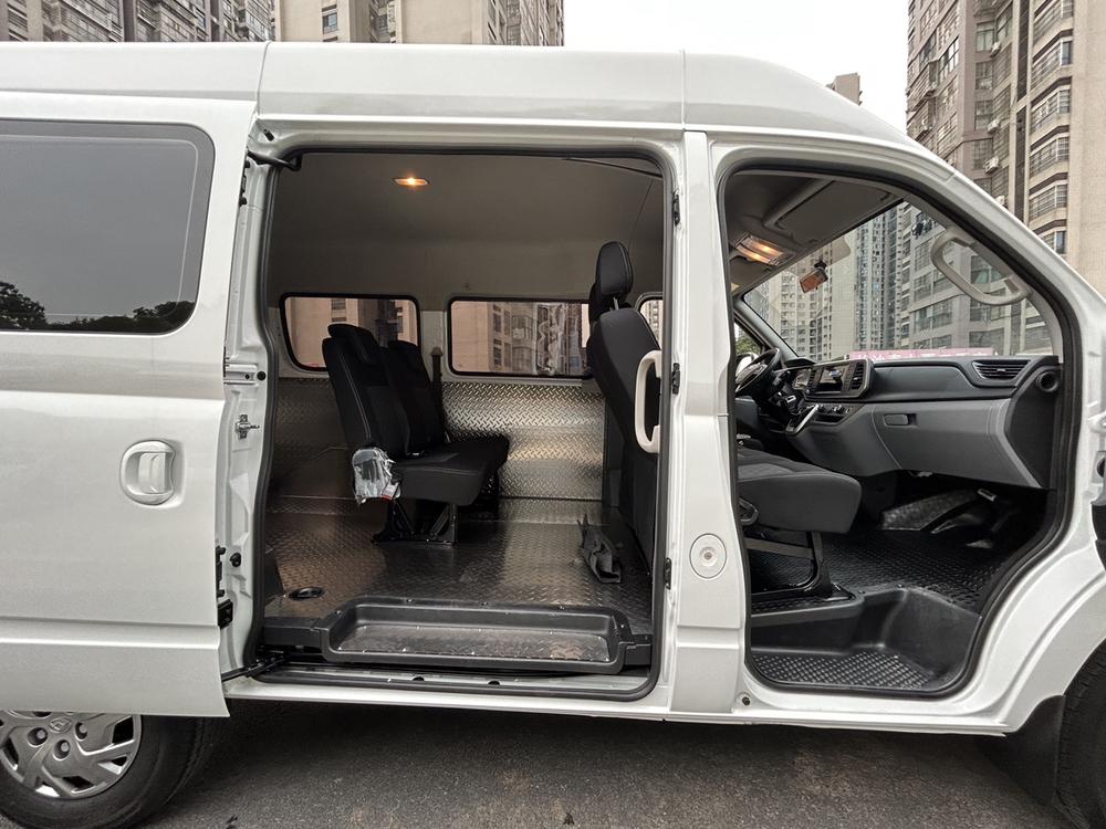 Maxus New V80