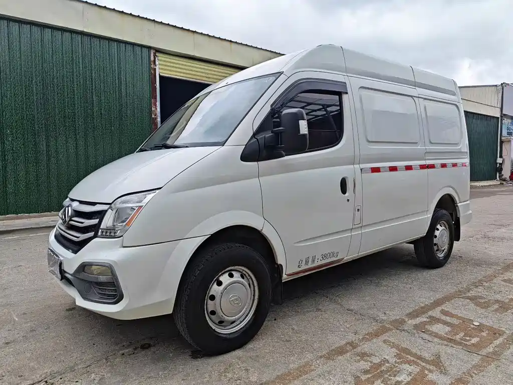 MAXUS V80