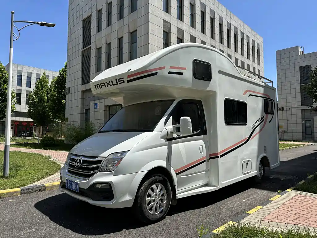 MAXUS V80