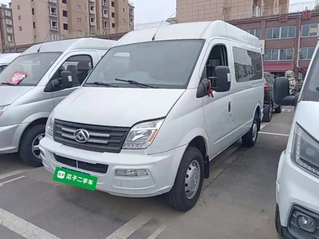 MAXUS V80