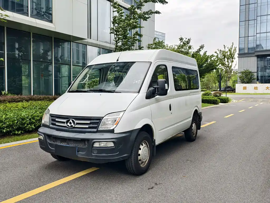 MAXUS V80