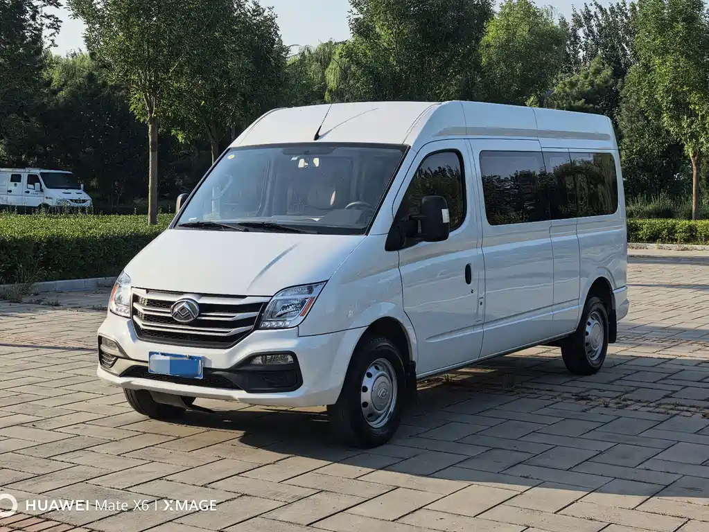 MAXUS V80