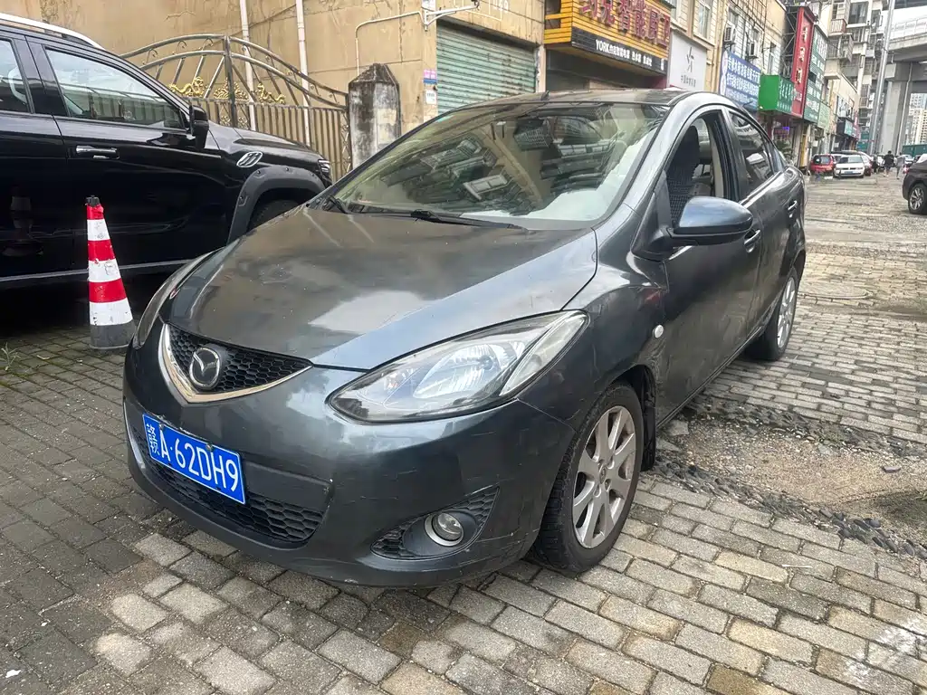 Mazda 2