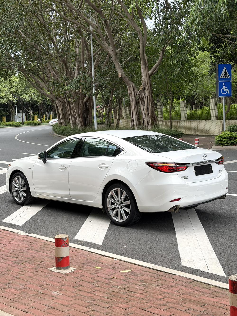 Mazda Atenza