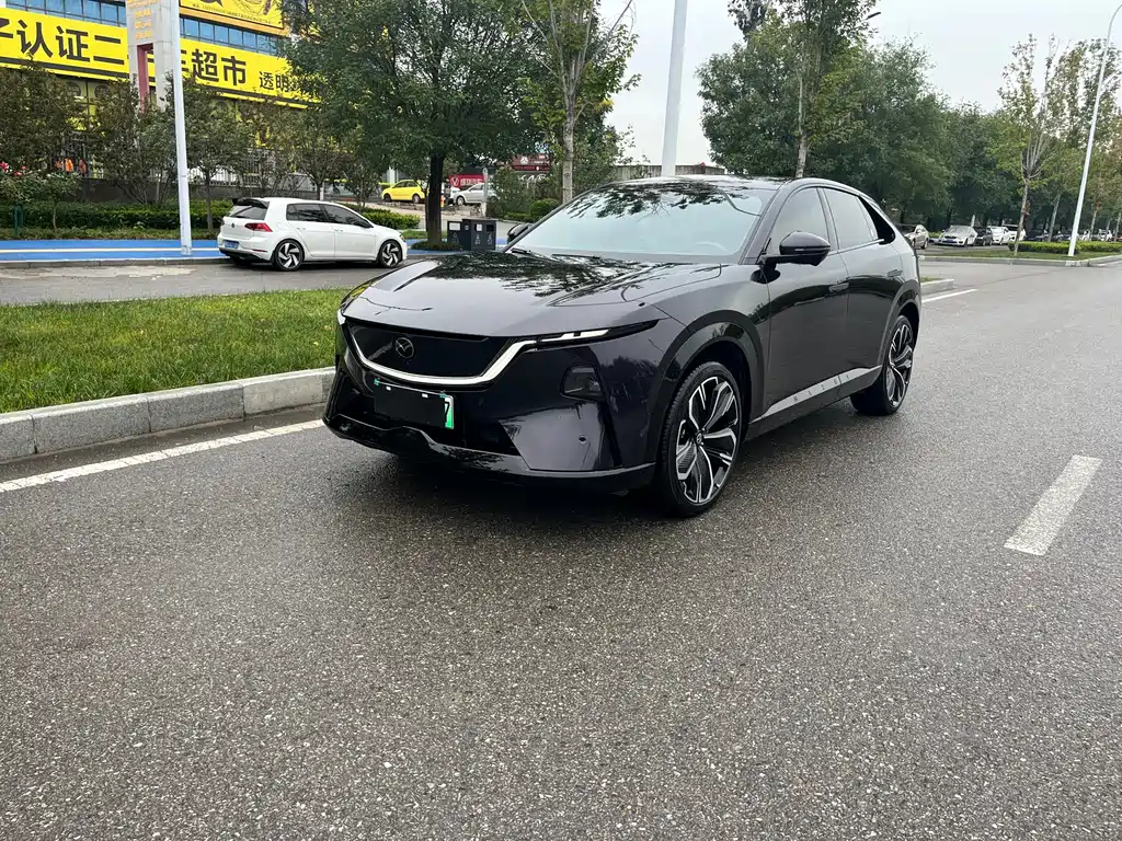 Mazda EZ-60