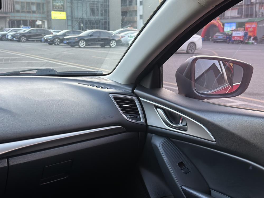 Mazda Mazda 3 Axela
